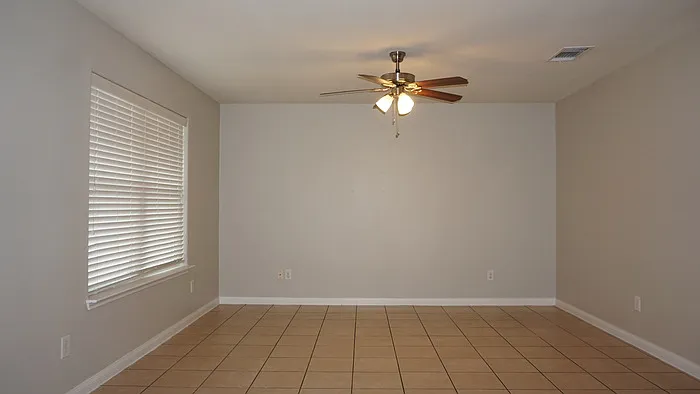 10037 Quail Glen Dr — Photo 3