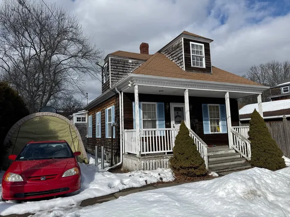 977 Bristol St, New Bedford, MA 02745