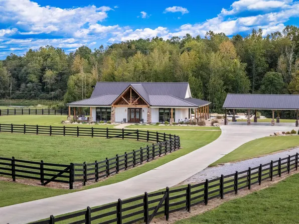 470 Gilham Rd, Roanoke, AL 36274