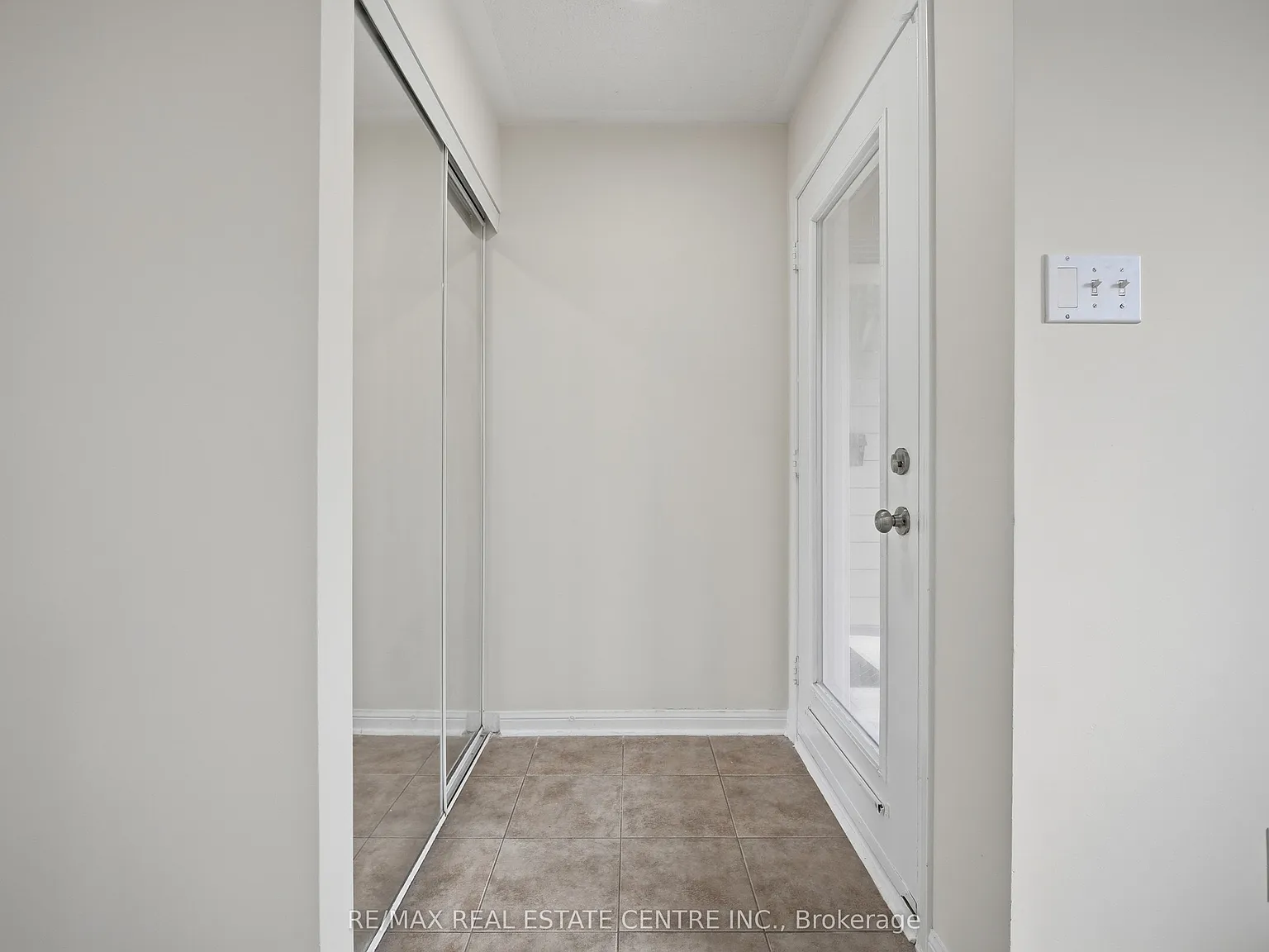 4 bed, $3,000 — Photo 4