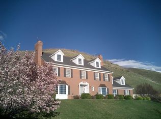 1734 N Oakcrest Dr, Orem, UT 84097