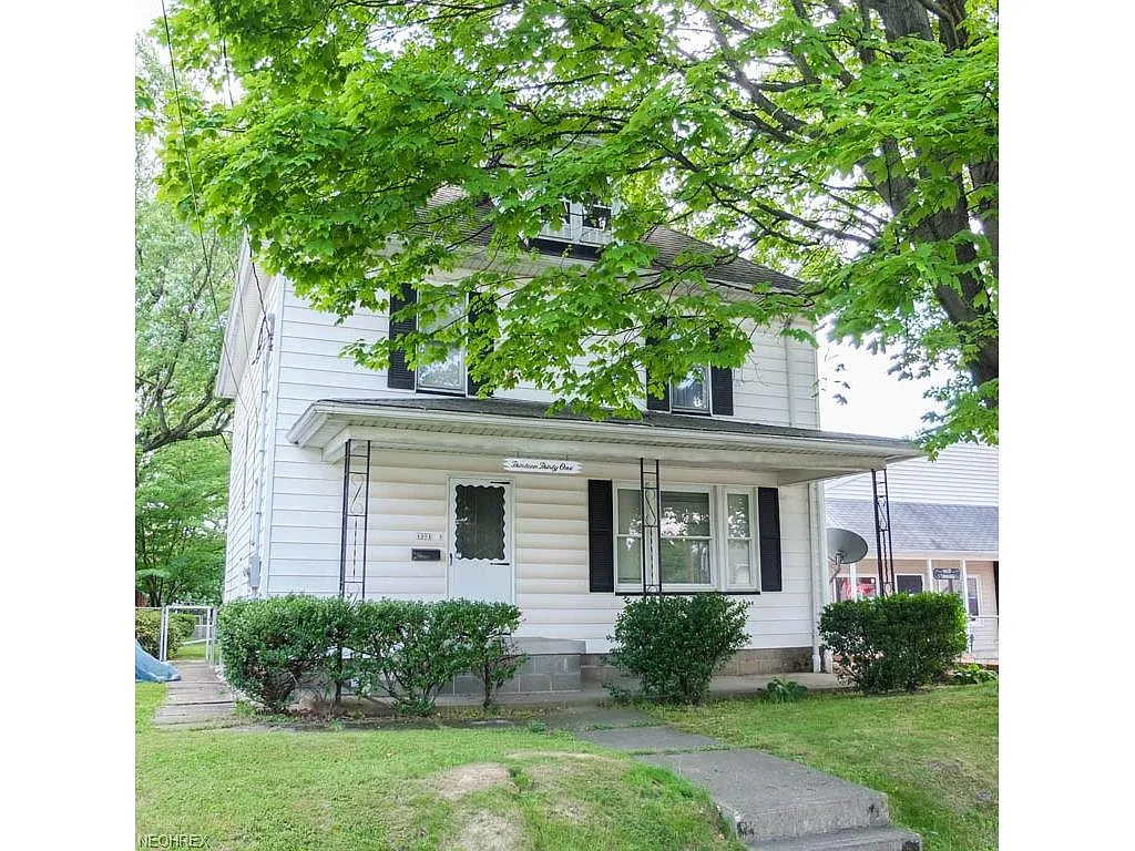 1331 Tremont Ave SW photo 1