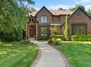 301 NW Rockhill Cir, Lees Summit, MO 64081
