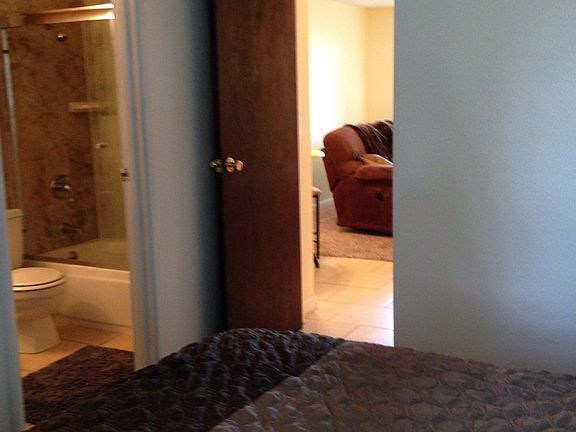 4th image of 815 C St APT 29