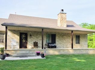 100 S Griffith Creek Rd, Mechanicsburg, IL 62545