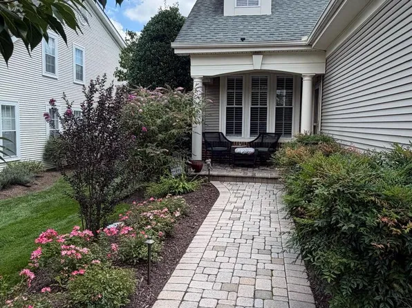 13984 Chelmsford Dr, Gainesville, VA 20155