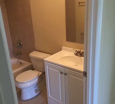 5th image of 910 S L St APT 2