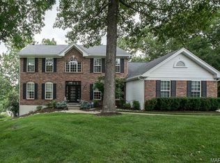 16517 Highland Summit Dr, Ballwin, MO 63011