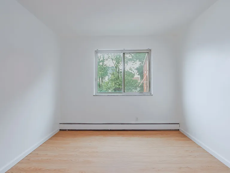18235 Detroit Ave — Photo 9