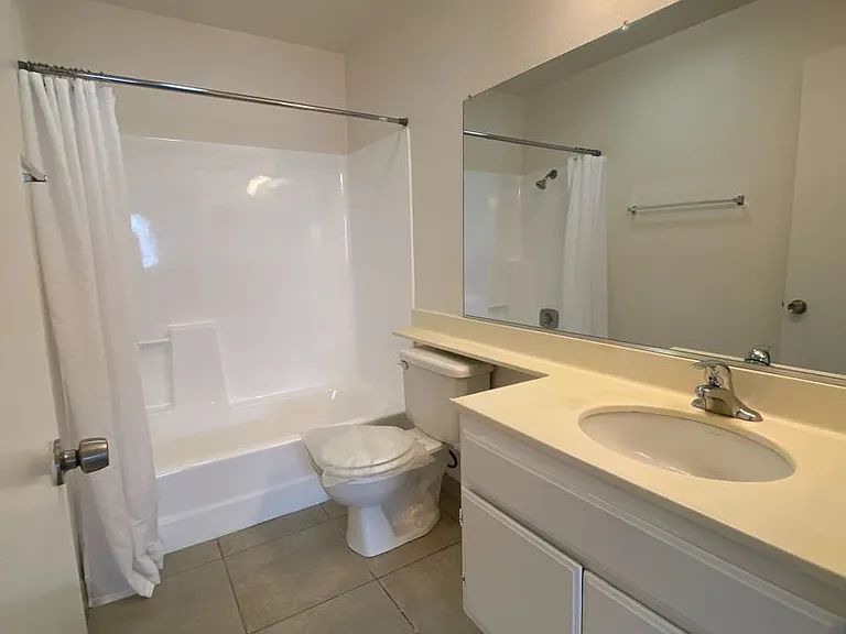 B & B Apartments — Photo 8