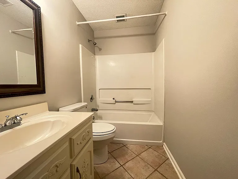 5884 Alexandria Ln — Photo 8