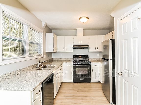 3rd image of 4761 Jamerson Forest Cir