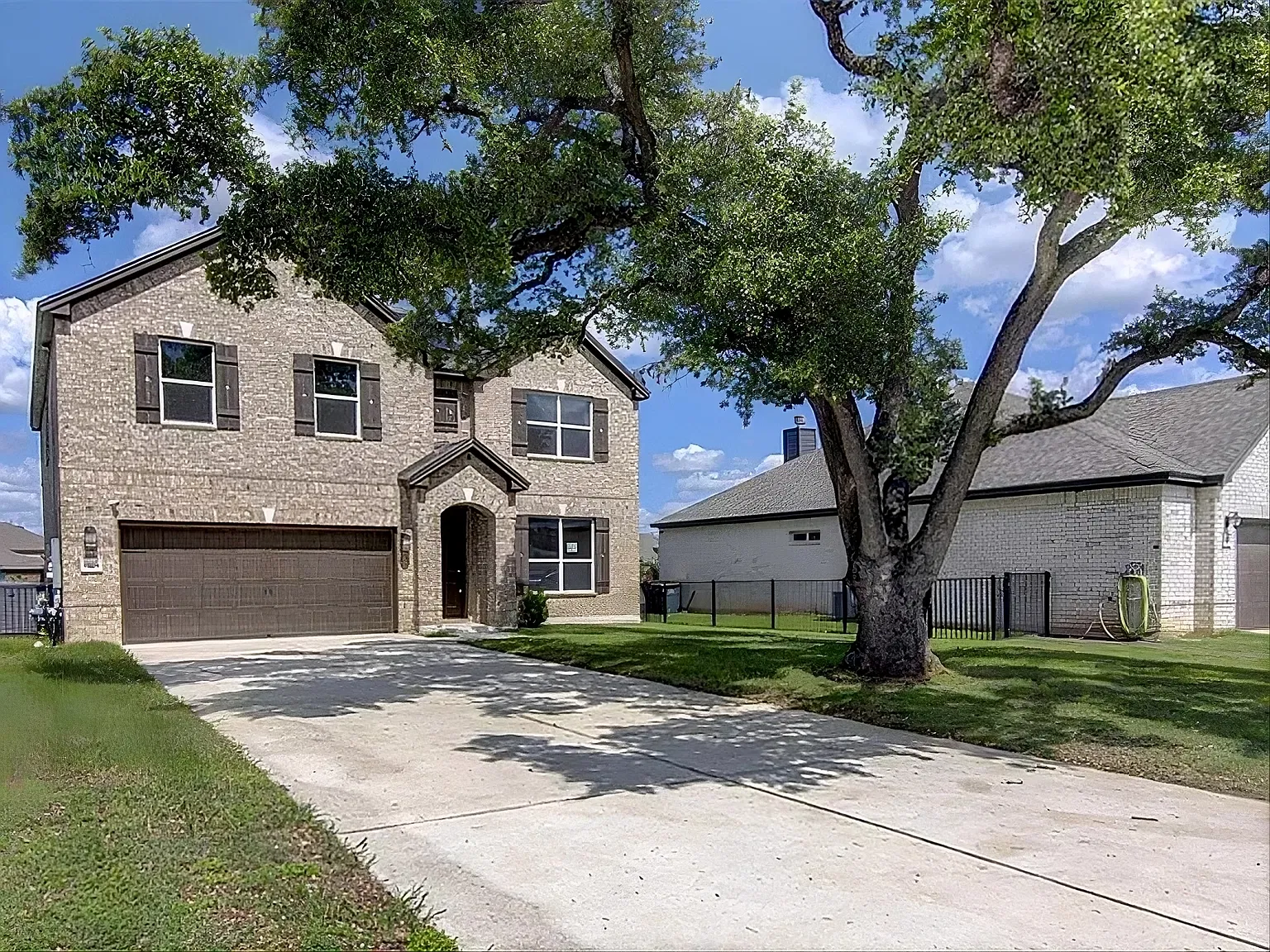 4 bed, 2.5 bath, 3401 sqft, $2,980 — Photo 1