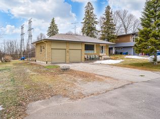 2 Jomar Ave, Pickering, ON L1X 2R4