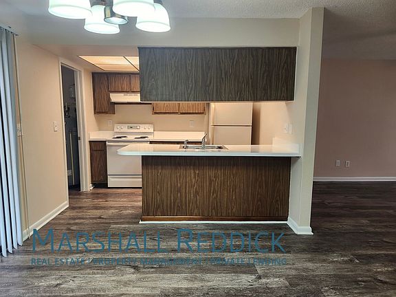 5th image of 2332 SE 6th Ter APT A