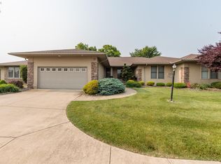 2 Executive Village Ct #B, Norwalk, OH 44857