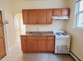138 W 27th St APT 3, Bayonne, NJ 07002