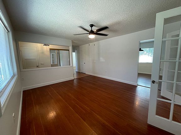 4th image of 1300 Haupt Ave