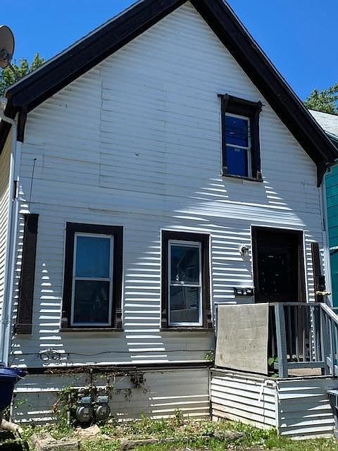 1st image of 2-240 Purdy St #2
