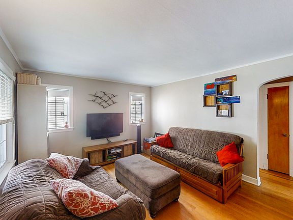 4th image of 5121 N Odell Ave