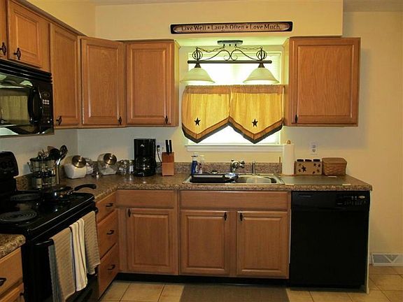 4th image of 4718 Golfview Dr NE