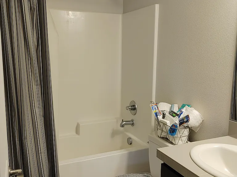 4302 NE Morrow Rd — Photo 3
