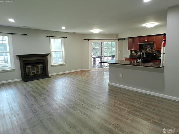 5th image of 5132 Beech Ct