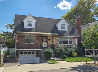 14810 Kalmia Ave, Flushing, NY 11355