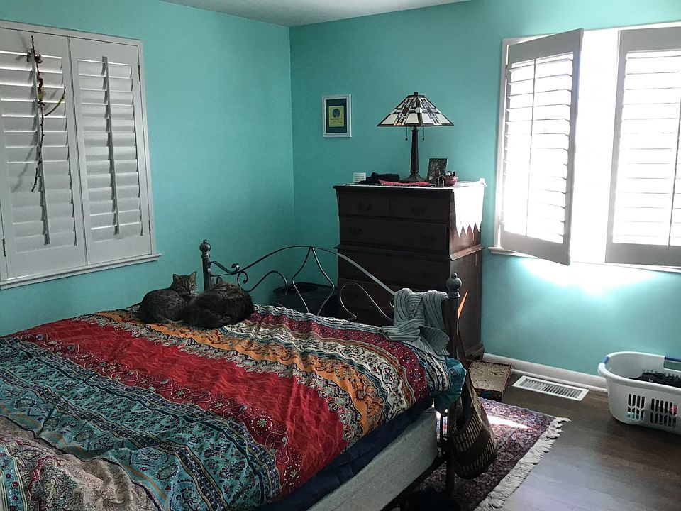 2nd image of 2875 Gray St