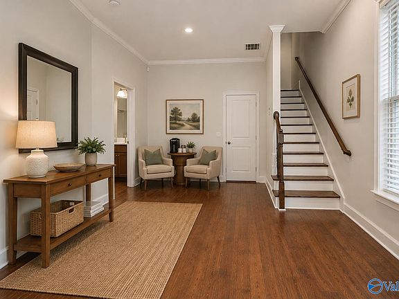 3rd image of 2 Arch St