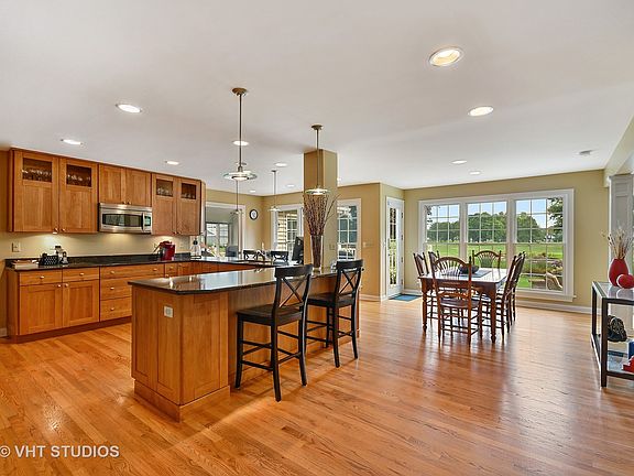 4th image of 1108 Briergate Dr