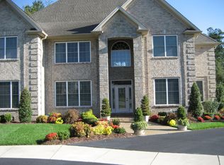 521 Covington Grove Ct, Bowling Green, KY 42104