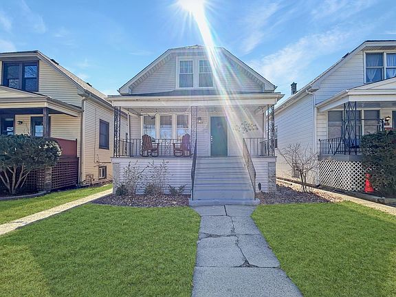 2nd image of 5843 W Waveland Ave
