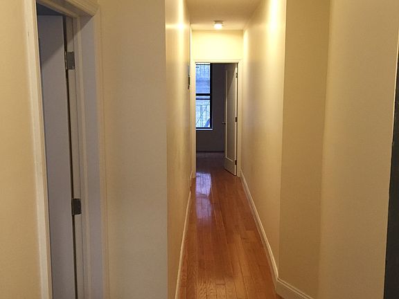5th image of 48 Pinehurst Ave APT 3
