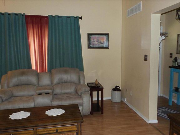 4th image of 207 S 2nd St