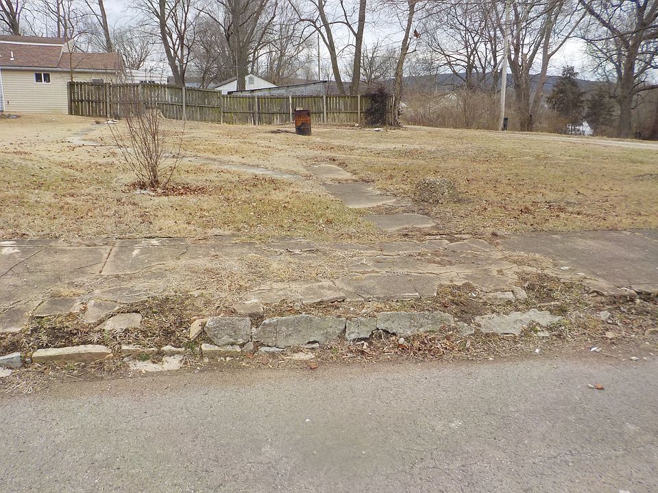 1st image of 205 W Elvins Blvd