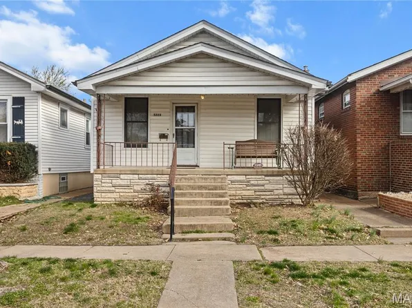 5223 Schollmeyer Ave, Saint Louis, MO 63109
