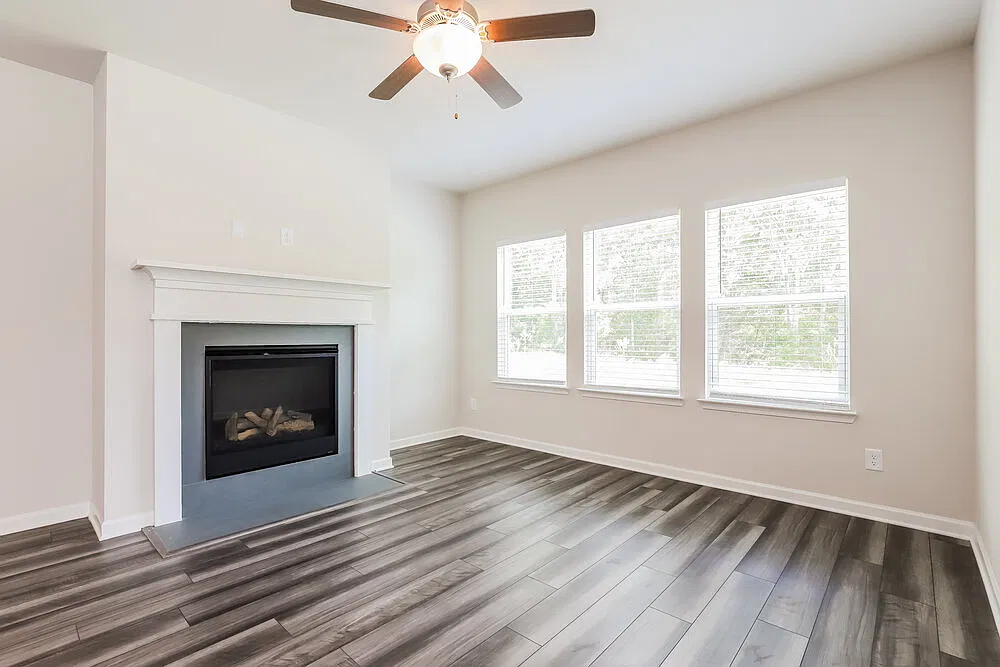 4 bed, 3.0 bath, 2001 sqft, $2,685 — Photo 4