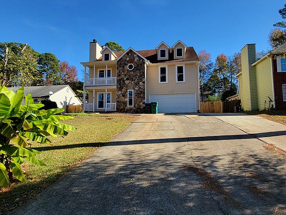 4th image of 1087 Realm Ln