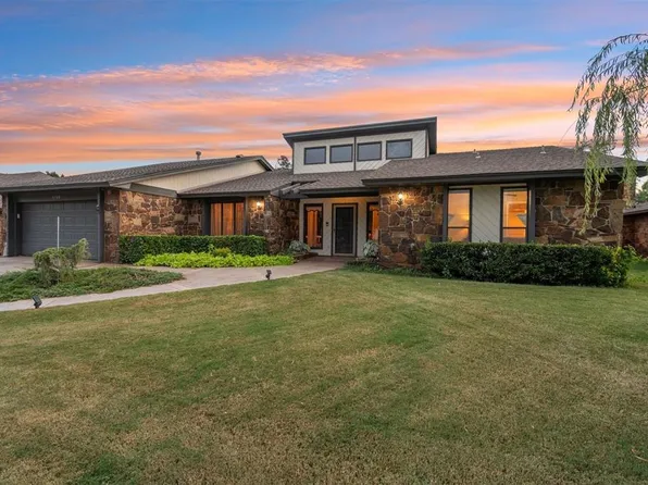 6108 Inland Rd, Warr Acres, OK 73132