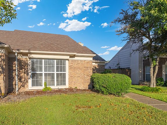 2nd image of 2410 Country Hollow Ln