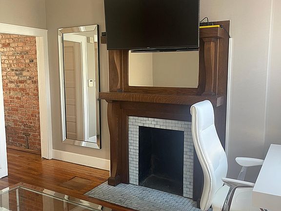 3rd image of 33 E 2nd Ave #33