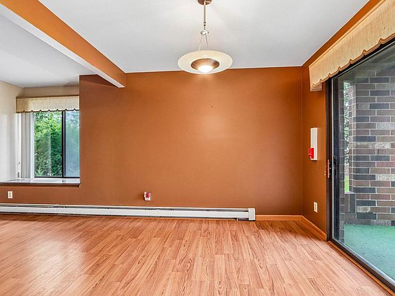 5th image of 2240 W Good Hope ROAD #30