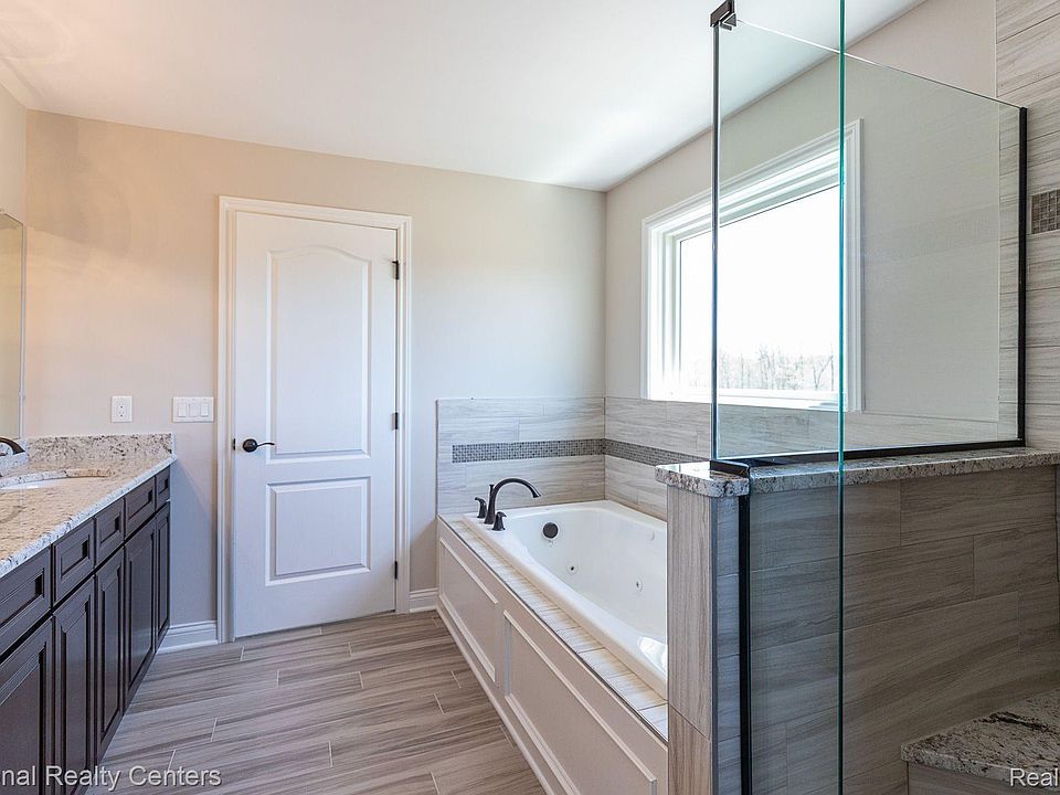 925 Guenevere Dr, photo 21