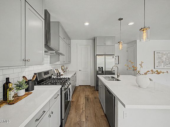 2nd image of 3746 E EARLL Drive