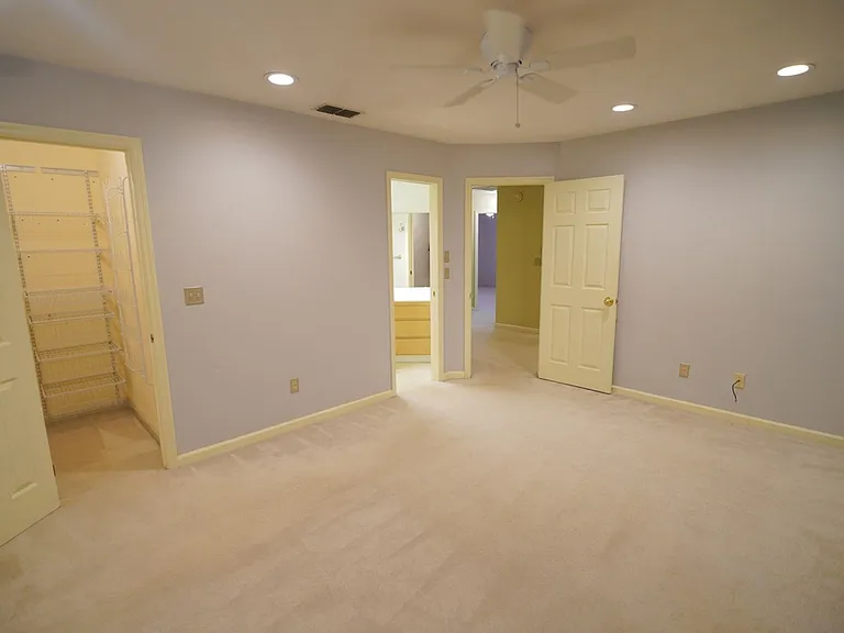 4424 Stratfordshire Ct — Photo 12