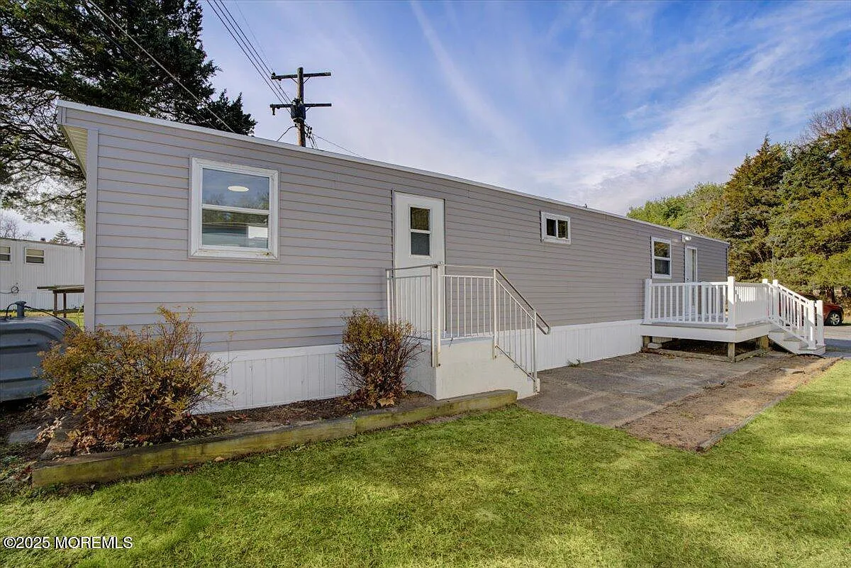 2 bed, $1,675 — Photo 2