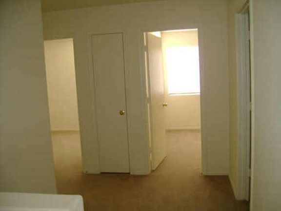 4th image of 16063 W Sierra St