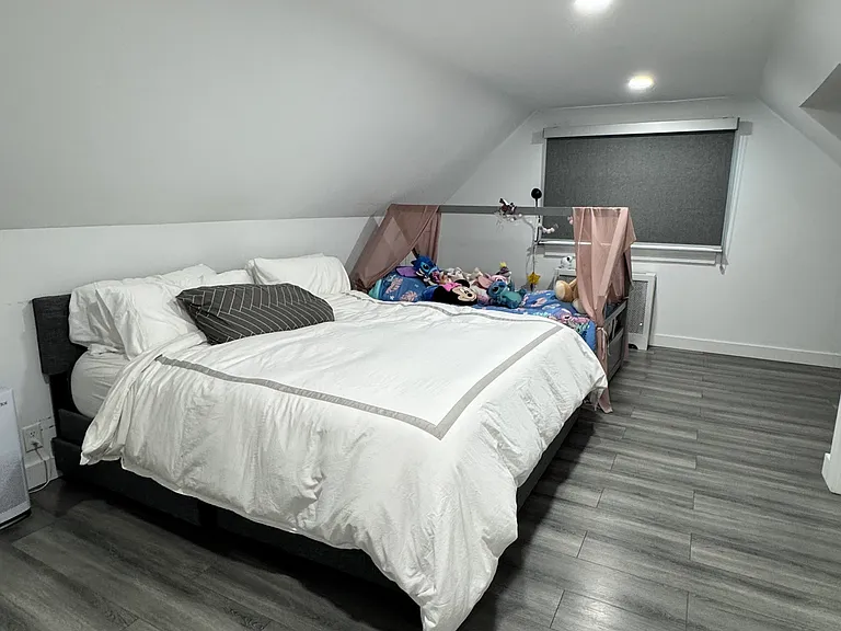 12-28 Lexington St — Photo 13