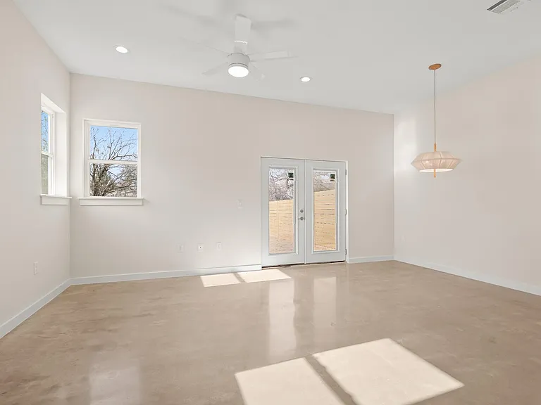 4801 Sara Dr #B — Photo 25
